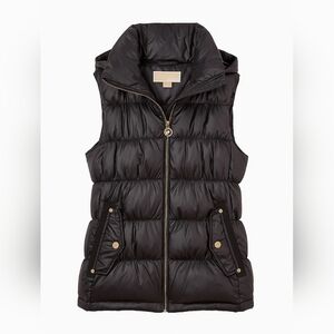 Michael Kors Shiny Women's Black Puffer Winter outdoor Vest Gold Zipper Size S.